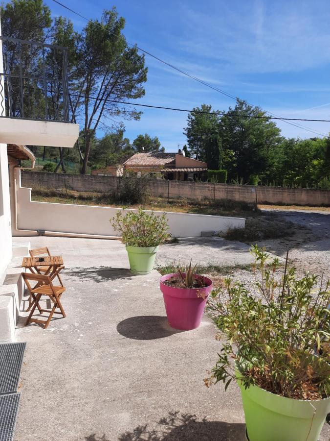 Location Venelles Βίλα Εξωτερικό φωτογραφία